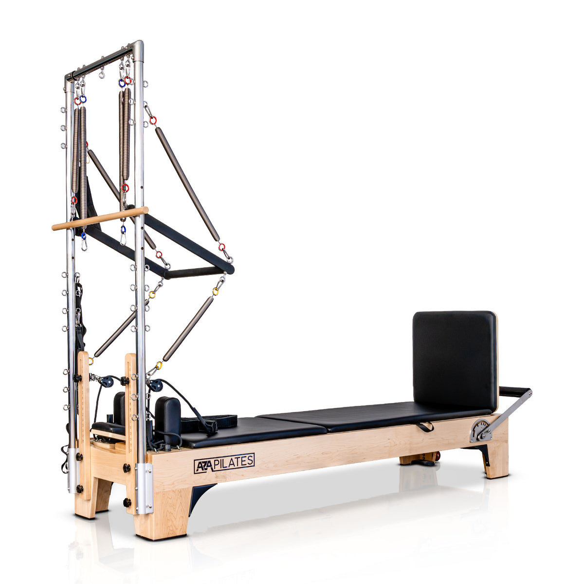 Reformer Tower AZAP-RTNEW com superfície estofada contínua, placa de salto vertical e molas na torre.