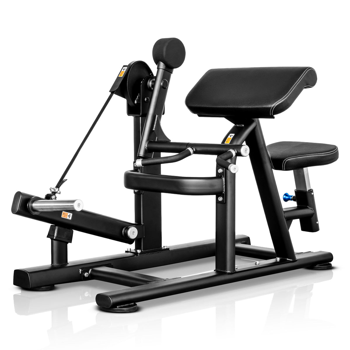 Máquina Biceps Curl FFITTECH PL922 em perspetiva, com apoio de braços estofado, pegas curvas e assento regulável.