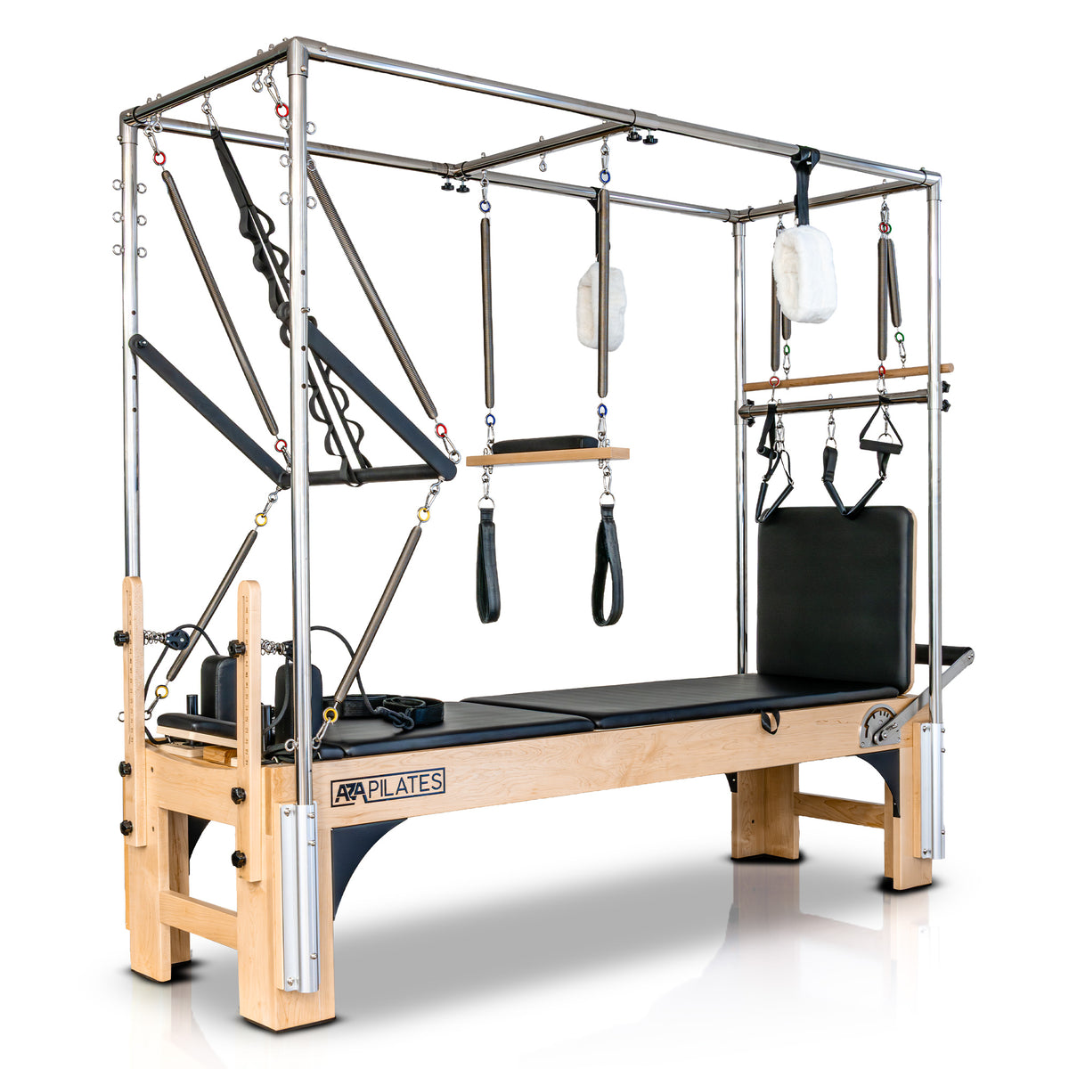 Pilates Cadillac Reformer AZAP-CRNEW com superfície estofada preta, placa de salto vertical e molas suspensas.