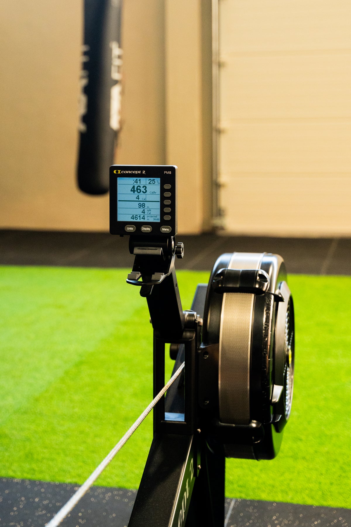 Ergómetro de remo Concept2 para treino em ginásio