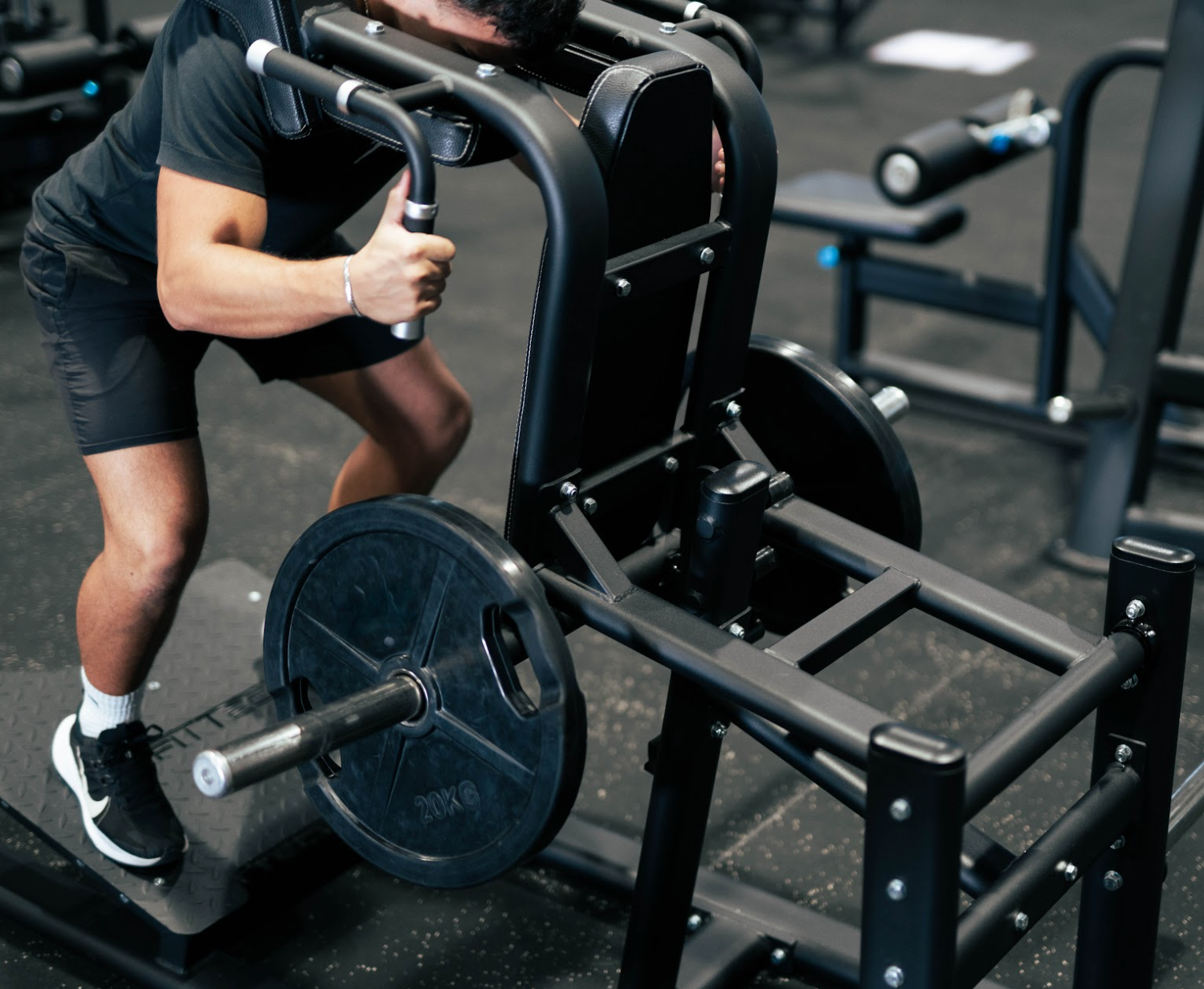 Hack Squat e Calf Vertical