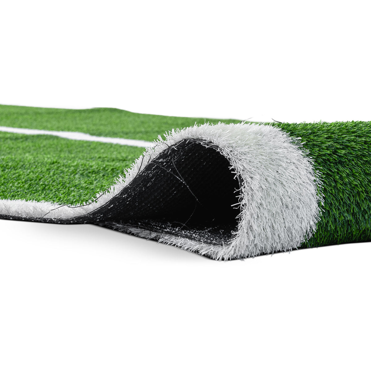 Relva artificial GRASS para treino funcional, com borda dobrada que revela a base preta e a marcação branca.