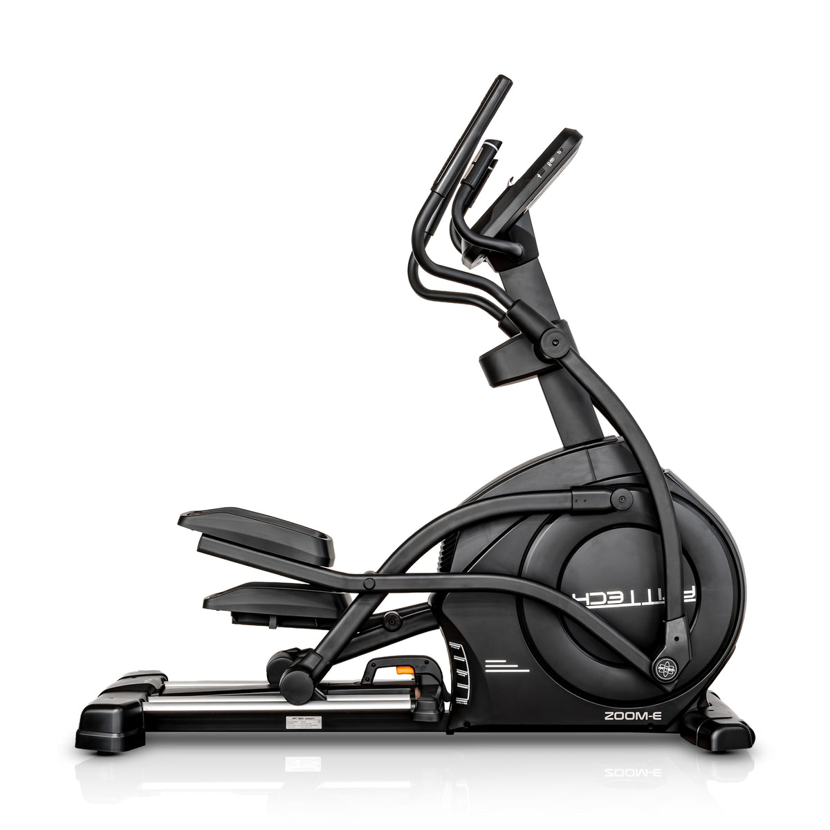 Vista lateral da elíptica ZOOM-E, com pedais em alturas diferentes e braços articulados para treino cardiovascular.